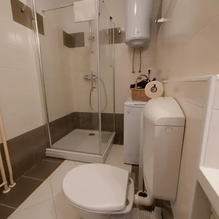 P&c Two-bedroom With Balcony, Near Old Town, Free Public Parking Area Zadar