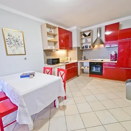 P&c Two-bedroom With Balcony, Near Old Town, Free Public Parking Area * Zadar