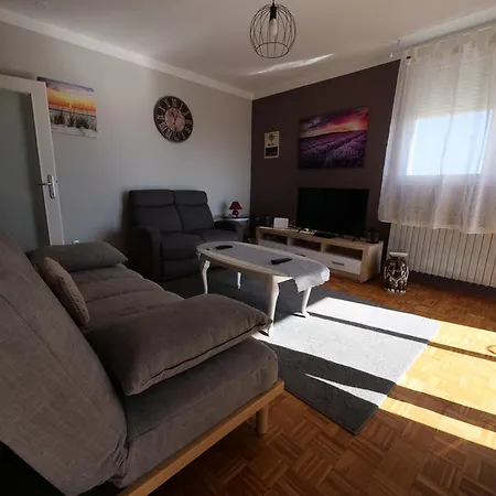 P&c Two-bedroom Sea View With Balcony, Free Public Parking Area アパート