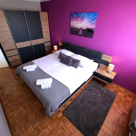 P&c Two-bedroom Sea View With Balcony, Free Public Parking Area 公寓 扎达尔