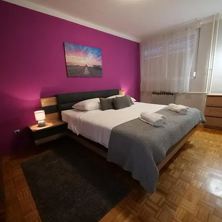 P&c Two-bedroom Sea View With Balcony, Free Public Parking Area *