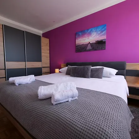 P&c Two-bedroom Sea View With Balcony, Free Public Parking Area * ザダル