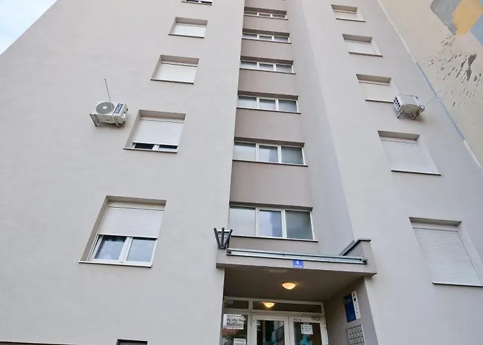 P&c Two-bedroom With Balcony, Near Old Town, Free Public Parking Area * Zadar