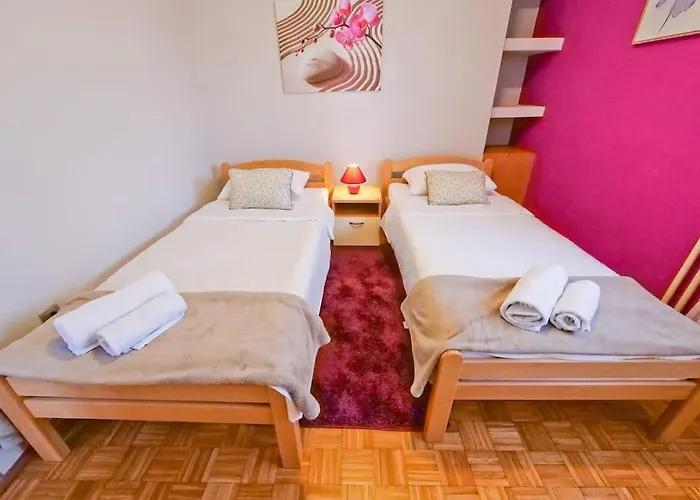 P&c Two-bedroom Sea View With Balcony, Free Public Parking Area ザダル