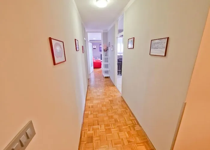 P&c Two-bedroom Sea View With Balcony, Free Public Parking Area