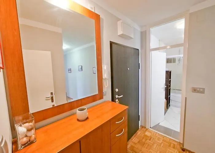 P&c Two-bedroom Sea View With Balcony, Free Public Parking Area Zadar