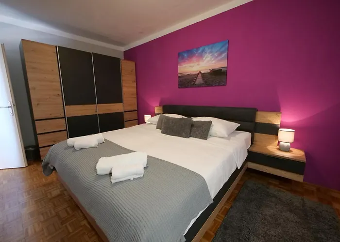 P&c Two-bedroom Sea View With Balcony, Free Public Parking Area Zadar