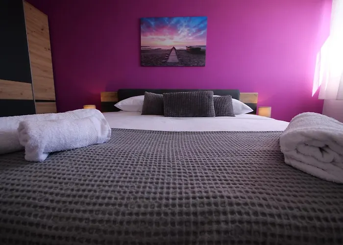 P&c Two-bedroom Sea View With Balcony, Free Public Parking Area Lejlighed *