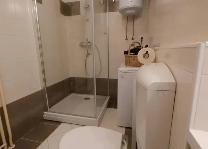 P&c Two-bedroom With Balcony, Near Old Town, Free Public Parking Area Zadar
