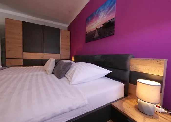 Apartamento P&c Two-bedroom With Balcony, Near Old Town, Free Public Parking Area *